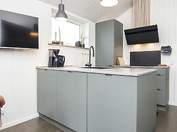 10 Person Holiday Home in Harboore-by Traum