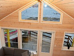 6 Person Holiday Home in Maloy-by Traum