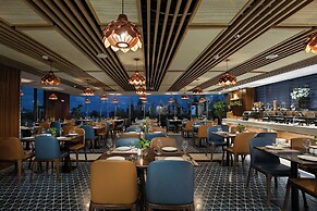 Mangata Beachfront Hotel