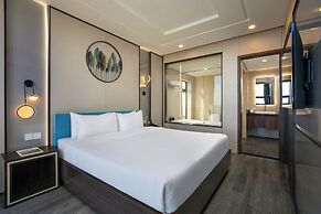 Mangata Beachfront Hotel