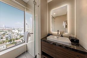 Mangata Beachfront Hotel