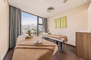 Mangata Beachfront Hotel