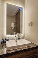 Mangata Beachfront Hotel