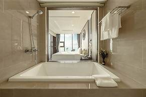 Mangata Beachfront Hotel