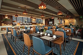 Mangata Beachfront Hotel