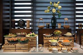 Mangata Beachfront Hotel