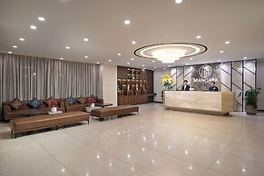 Mangata Beachfront Hotel