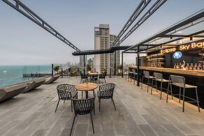 Mangata Beachfront Hotel