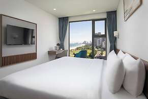 Mangata Beachfront Hotel