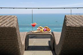 Mangata Beachfront Hotel