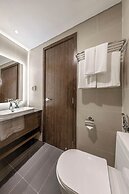 Mangata Beachfront Hotel