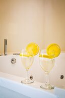 Samian Mare Hotel Suites & Spa