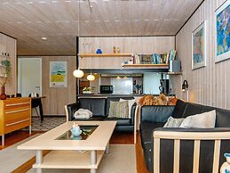 6 Person Holiday Home in Pandrup