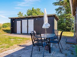 3 Person Holiday Home in Allingabro