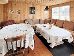 3 Person Holiday Home in Allingabro