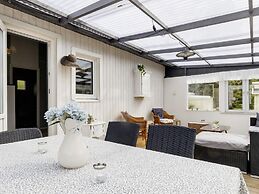 6 Person Holiday Home in Nakskov