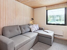 6 Person Holiday Home in Veslos