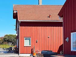 5 Person Holiday Home in Sjernaroy