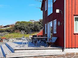 5 Person Holiday Home in Sjernaroy