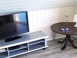 5 Person Holiday Home in Sjernaroy