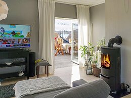 6 Person Holiday Home in Hovmantorp