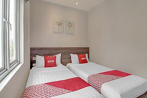 Collection O Cihampelas Near Ciwalk Formerly Regia Cihampelas