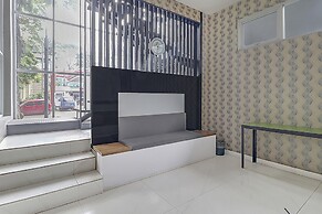 Collection O Cihampelas Near Ciwalk Formerly Regia Cihampelas