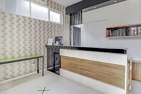 Collection O Cihampelas Near Ciwalk Formerly Regia Cihampelas