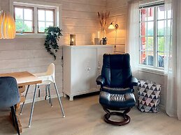 6 Person Holiday Home in Korssund