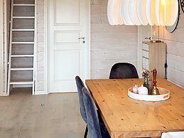 6 Person Holiday Home in Korssund