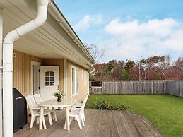 8 Person Holiday Home in Mellbystrand-by Traum