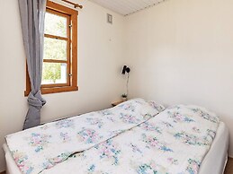 6 Person Holiday Home in Hojslev