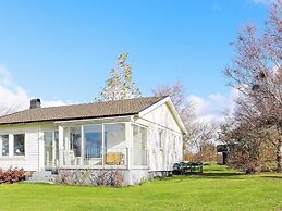 6 Person Holiday Home in Tvaaker-by Traum