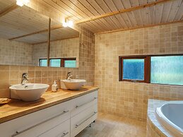 6 Person Holiday Home in Farevejle-by Traum
