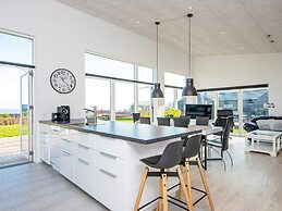 10 Person Holiday Home in Sjolund