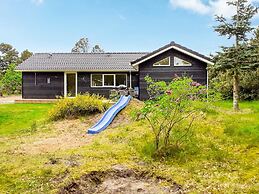8 Person Holiday Home in Hadsund-by Traum