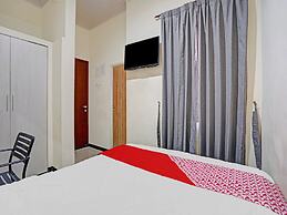 OYO Flagship  90789 Genteng Residence