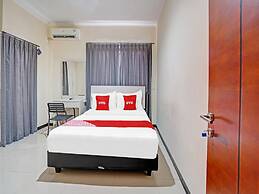 OYO Flagship  90789 Genteng Residence