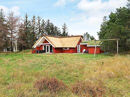 6 Person Holiday Home in Blavand