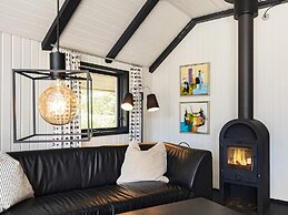 6 Person Holiday Home in Blavand