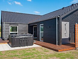 12 Person Holiday Home in Ansager-by Traum