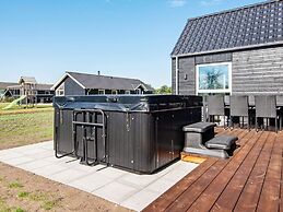 12 Person Holiday Home in Ansager-by Traum