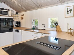 8 Person Holiday Home in Juelsminde-by Traum