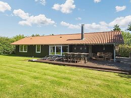 8 Person Holiday Home in Juelsminde-by Traum