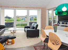 6 Person Holiday Home in Hejls