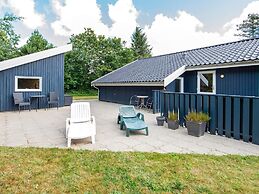 6 Person Holiday Home in Ulfborg