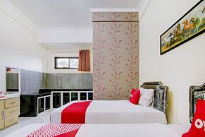 Super OYO Capital O 90151 Guest House 180