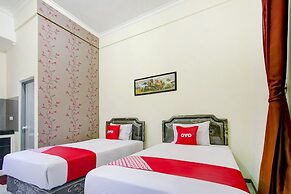 Super OYO Capital O 90151 Guest House 180