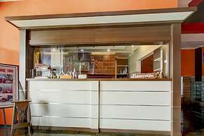 Super OYO Capital O 90151 Guest House 180