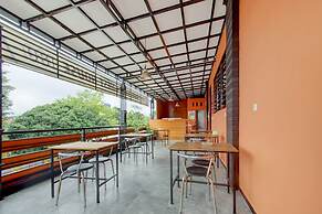 Super OYO Capital O 90151 Guest House 180